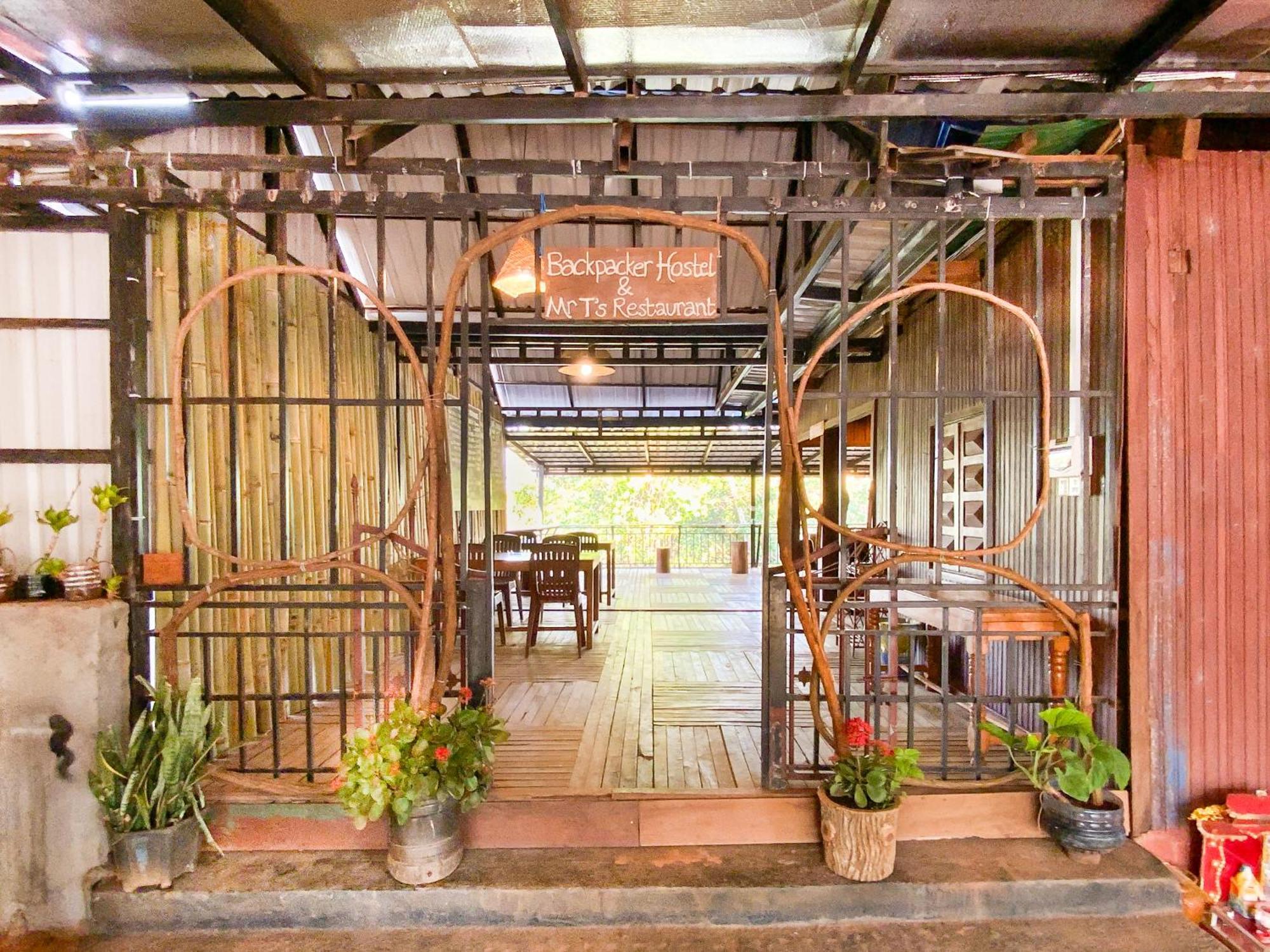 Backpacker Hostel And Jungle Trekking Banlung 外观 照片
